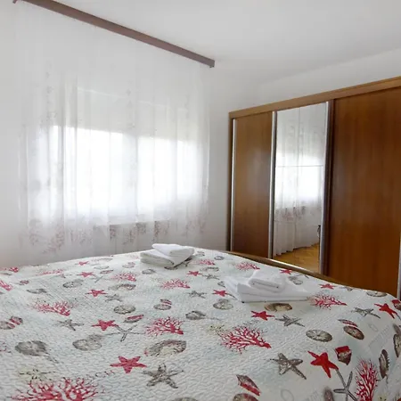 Apartment By The Sea - 22455 Umag